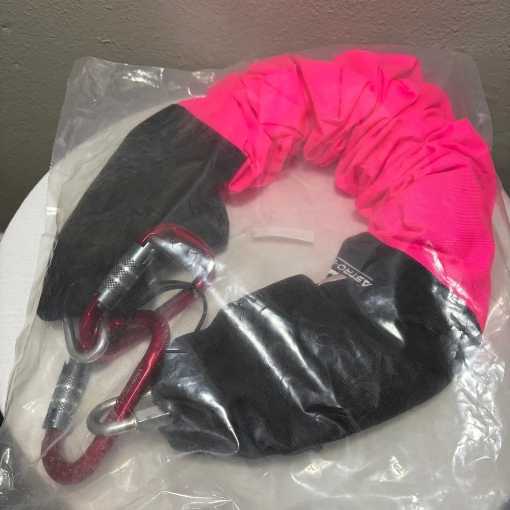 Astro 2N1 Bungee Leash Neon Pink Black Heavy Duty Secure Carabiners Shock Cord